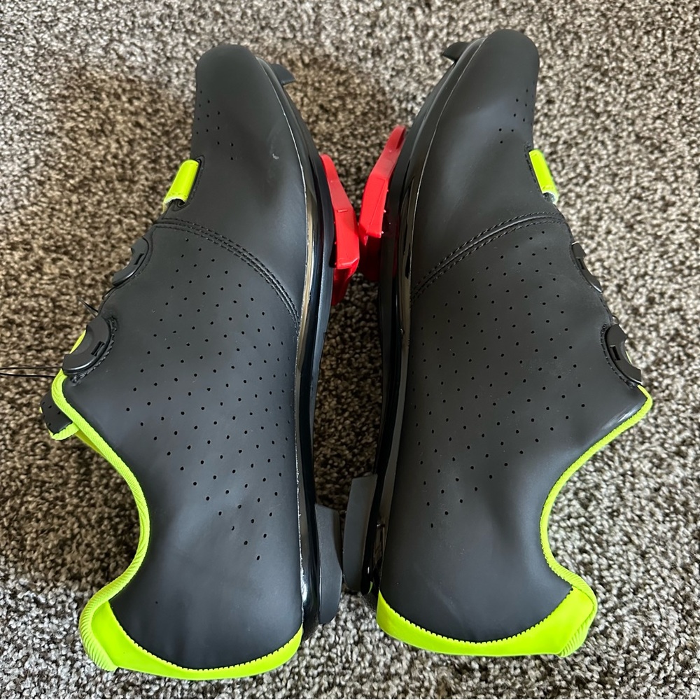 Road Bike Premium Microtex Cycling/Spin Shoes with Look Delta Cleats Size 45 - Picture 6 of 10